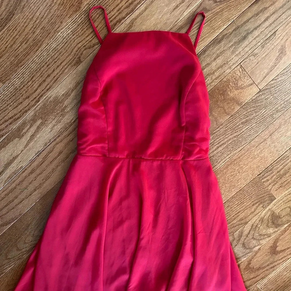 Lulu’s Dress - Picture 1 of 3